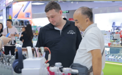 <b>此外还推出了针对骑行、高尔夫等户外场景的“</b> 